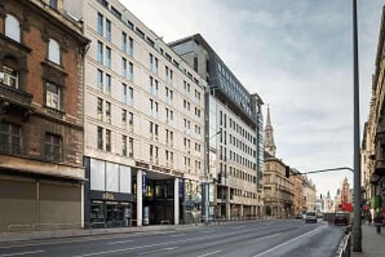 Exe Budapest Center Luaran gambar